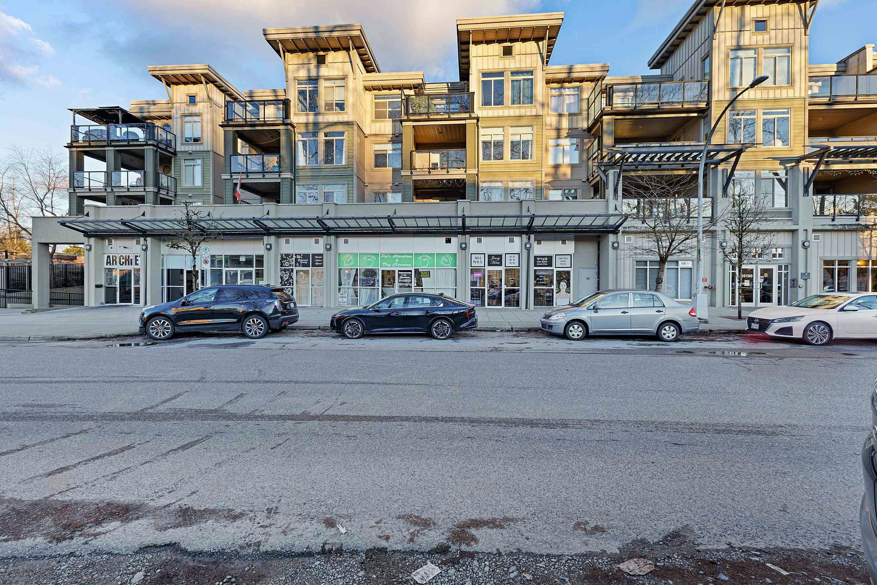 318-10180 153 Street, Surrey, BC, V3R 0B5