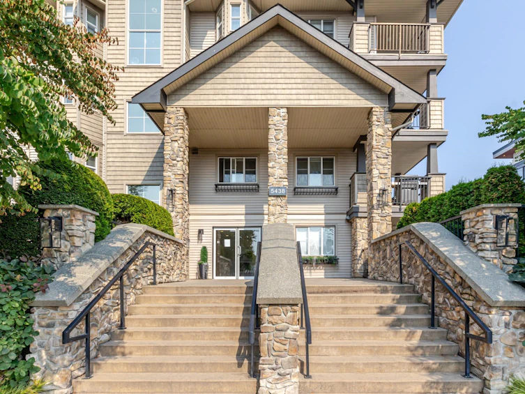 311-5438 198 Street, Langley, BC, V3A 1G2 - 3