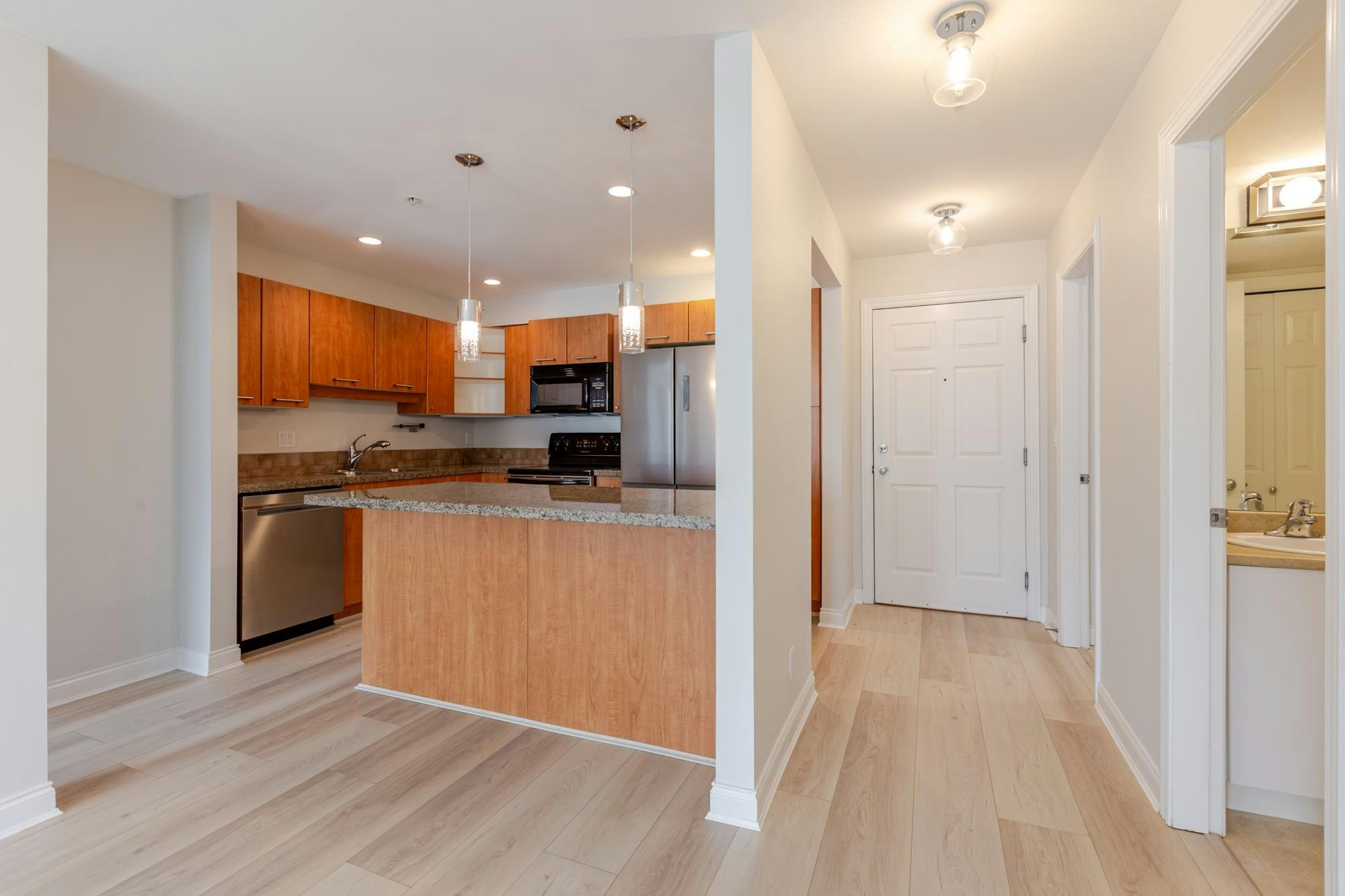 311-5438 198 Street, Langley, BC, V3A 1G2 - 9