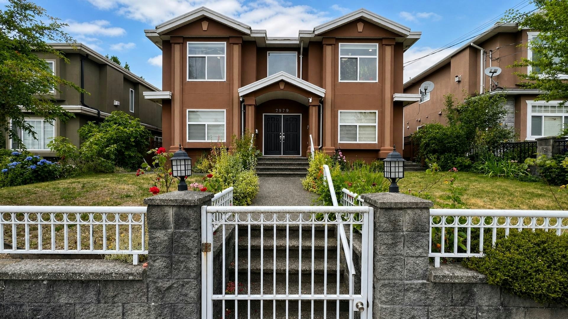 7979 11th Avenue, Burnaby, BC, V3N 2N5