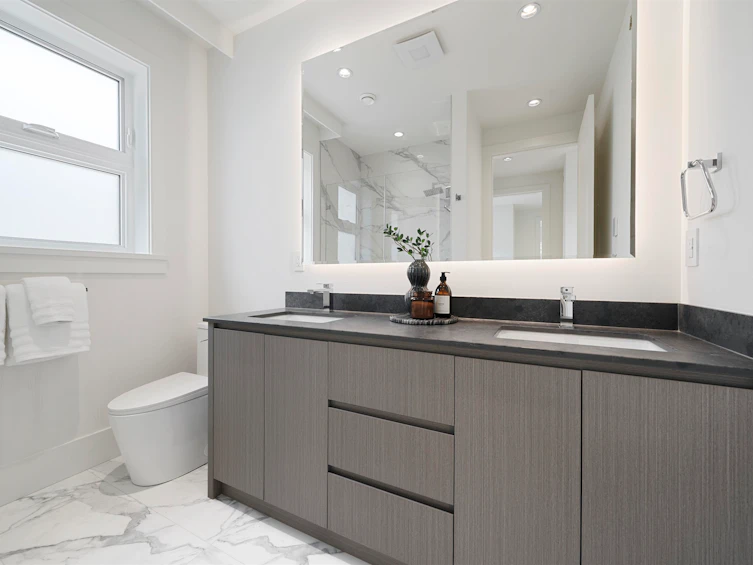 2-1958 W 60th Avenue, Vancouver, BC, V6P 2B1 - 17