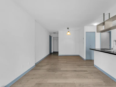 1106-1082 Seymour Street - 3