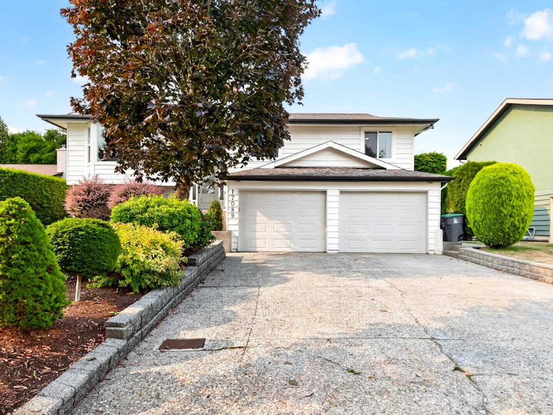17089 60a Avenue, Surrey BC V3S 6A7