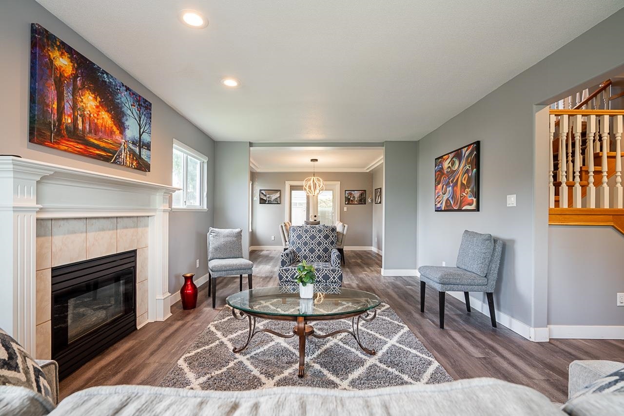 19950 48a Avenue - 4