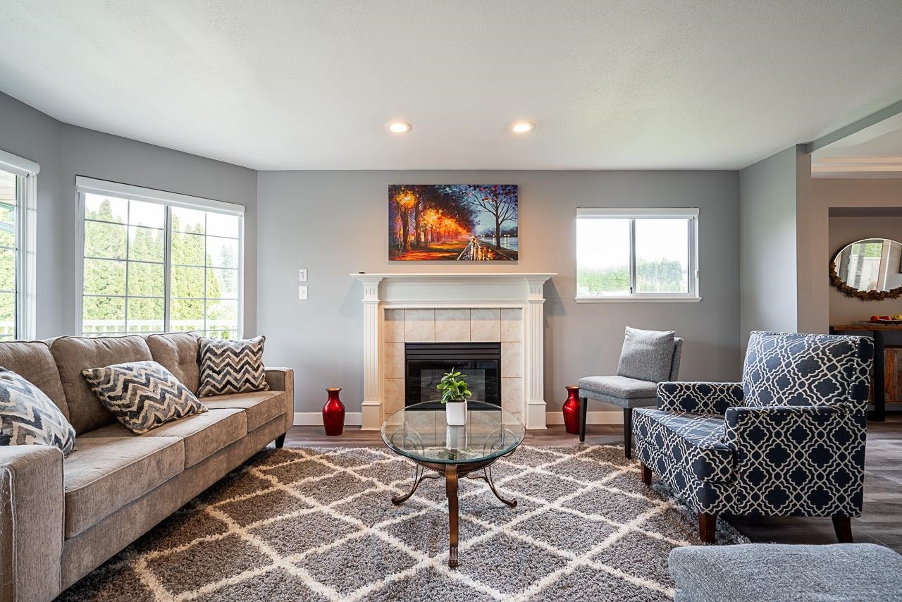 19950 48a Avenue - 3