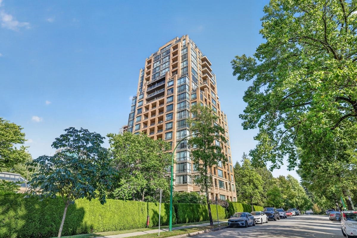 1601-7388 Sandborne Ave, Burnaby, BC, V3N 5C4