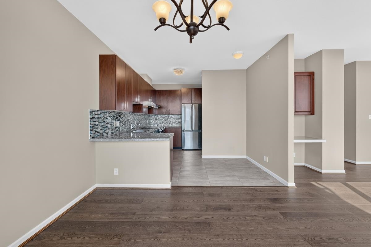 1601-7388 Sandborne Ave, Burnaby, BC, V3N 5C4 - 5