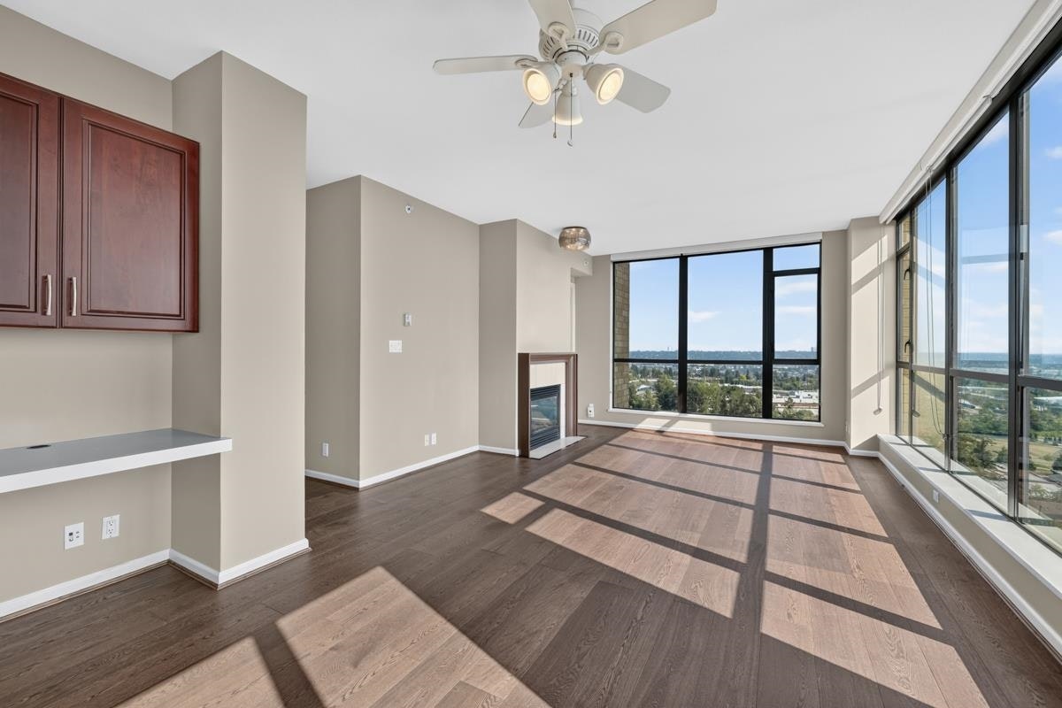 1601-7388 Sandborne Ave, Burnaby, BC, V3N 5C4 - 8
