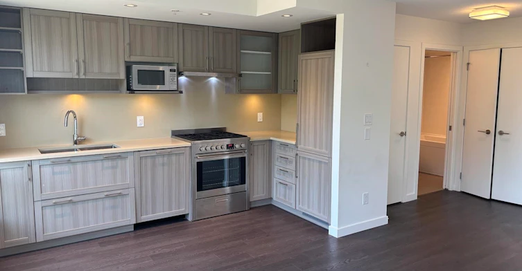 606-5470 Ormidale Street, Vancouver, BC, V5R 0G5 - 5