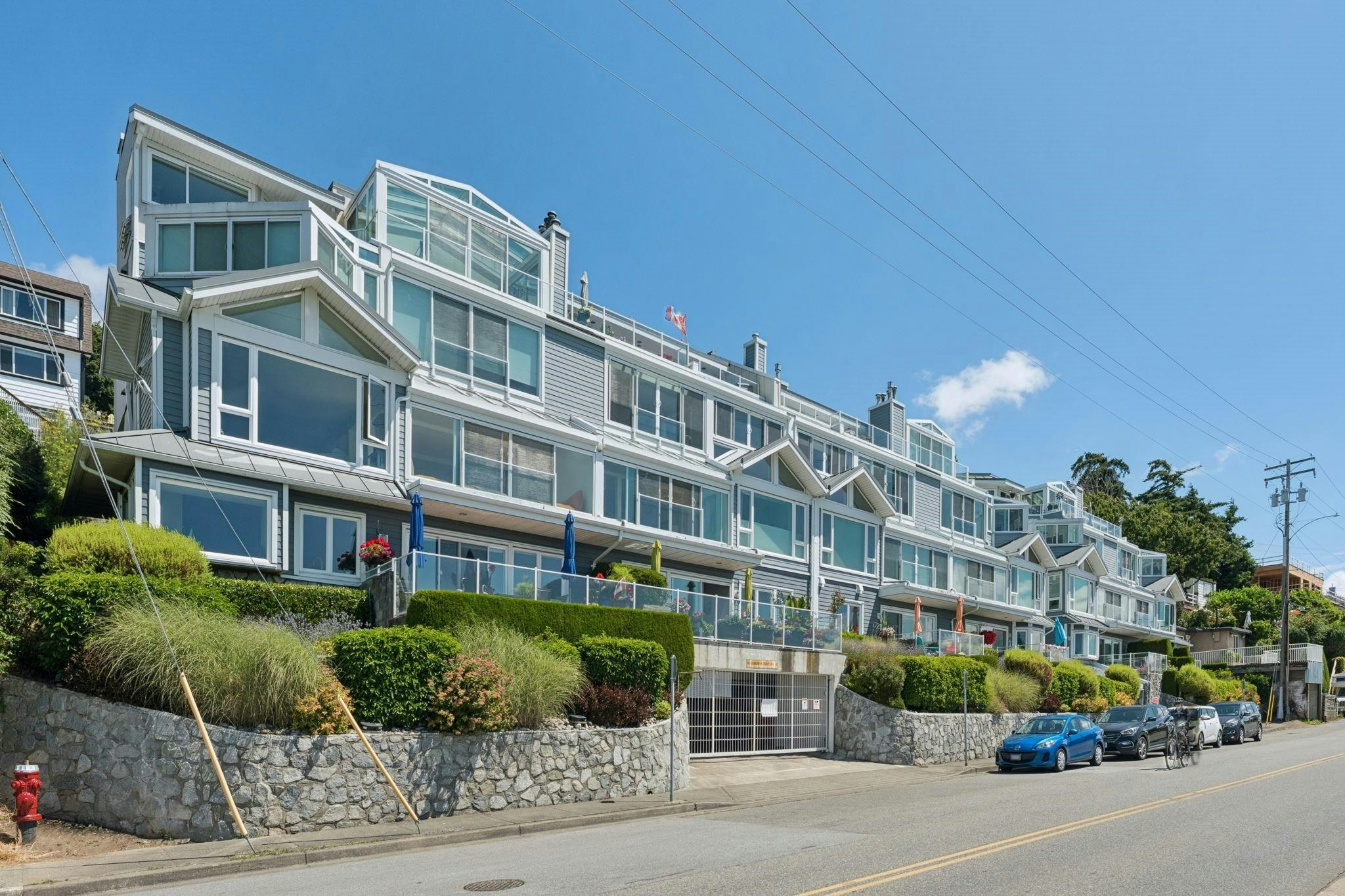 202-15165 Marine Drive, Surrey, BC, V4B 1C5