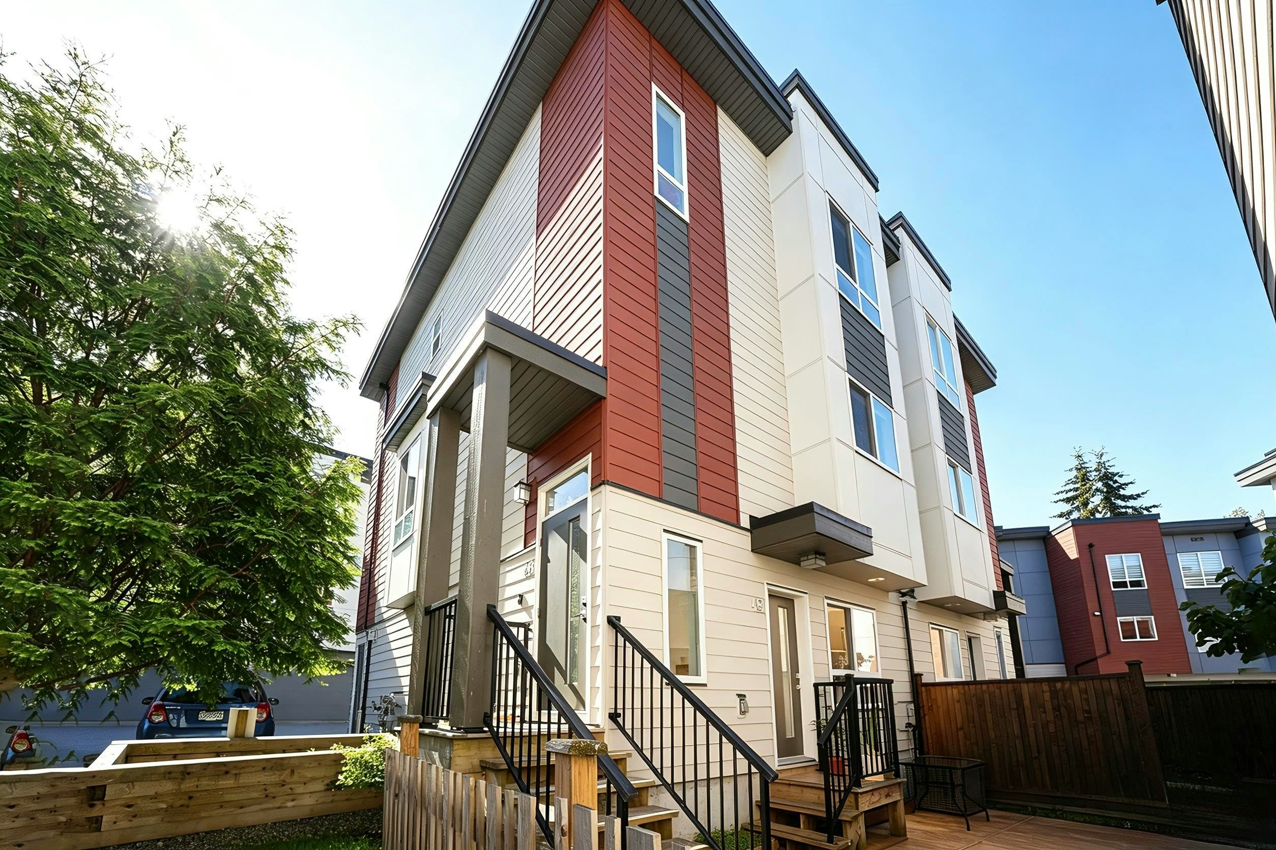 48-1670 160 Street - 3