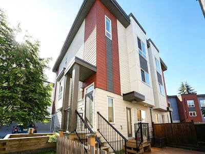 48-1670 160 Street - 3