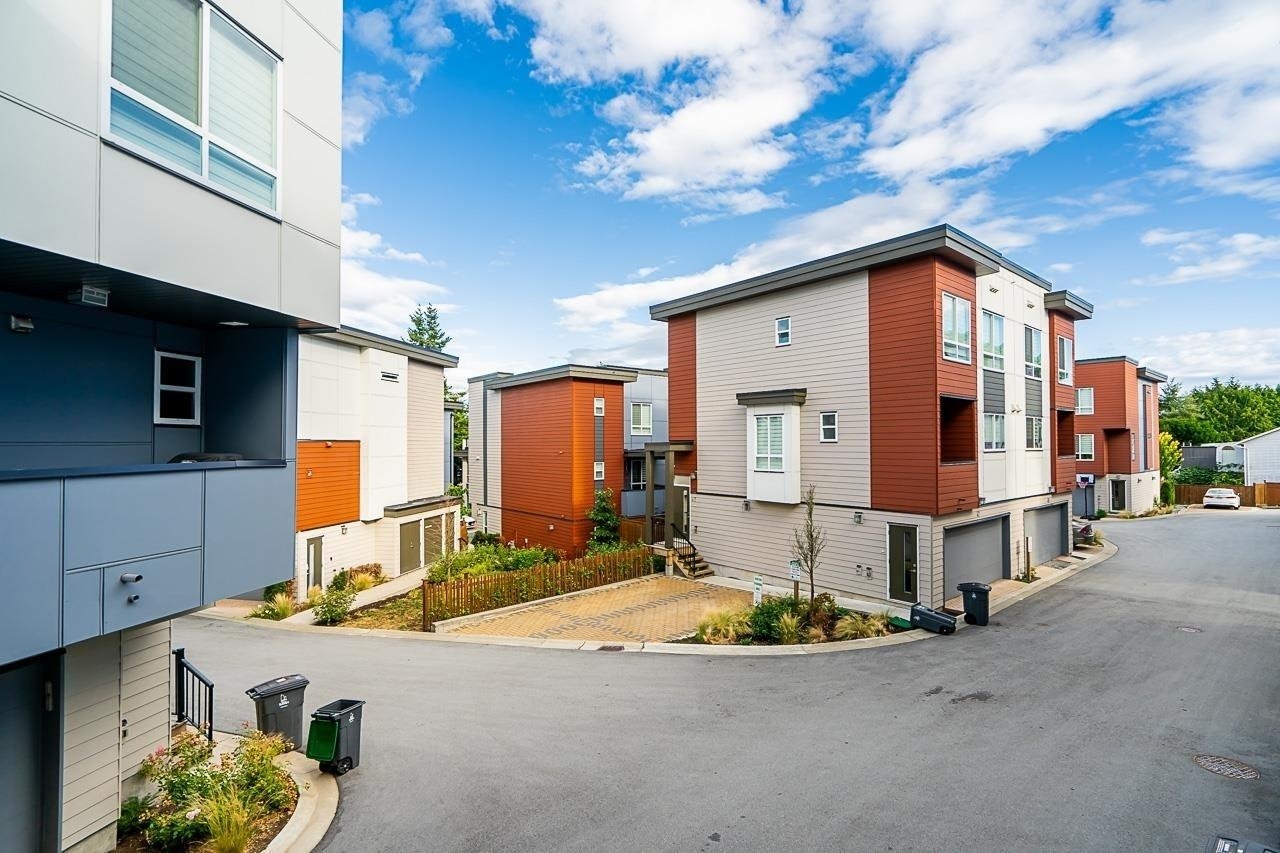 48-1670 160 Street - 2