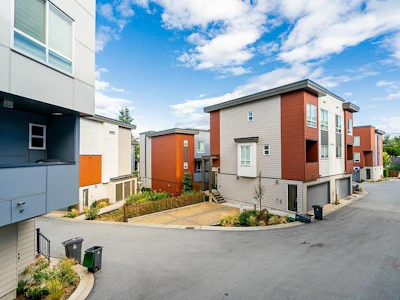 48-1670 160 Street - 2