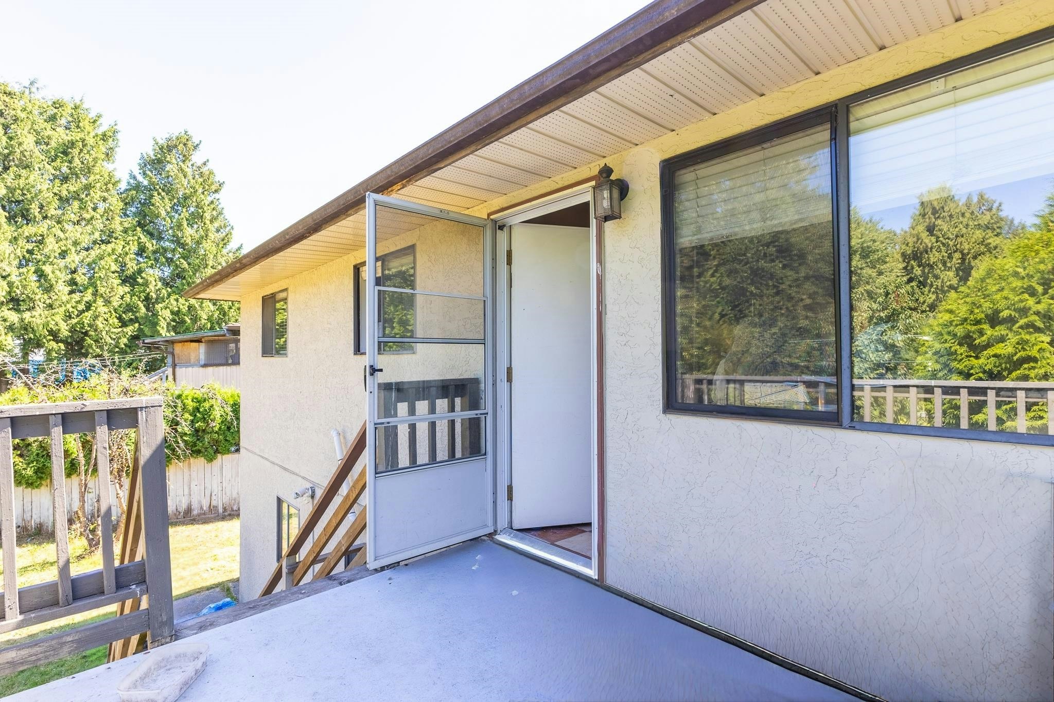 976 Hosmer Court - 3