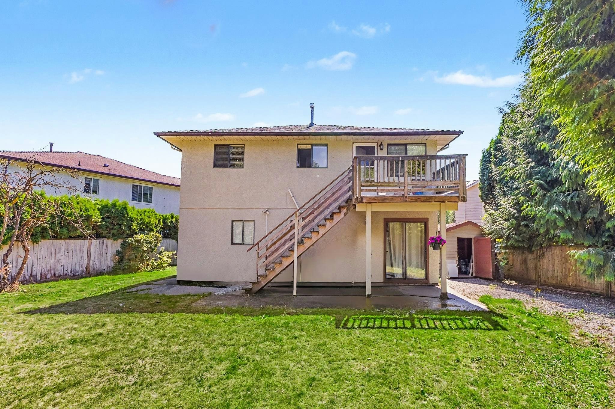 976 Hosmer Court - 4