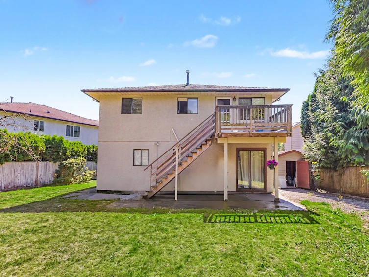 976 Hosmer Court, Coquitlam, BC, V3C 4T8 - 4