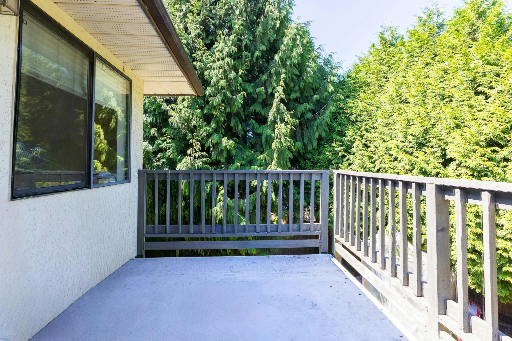 976 Hosmer Court - 2