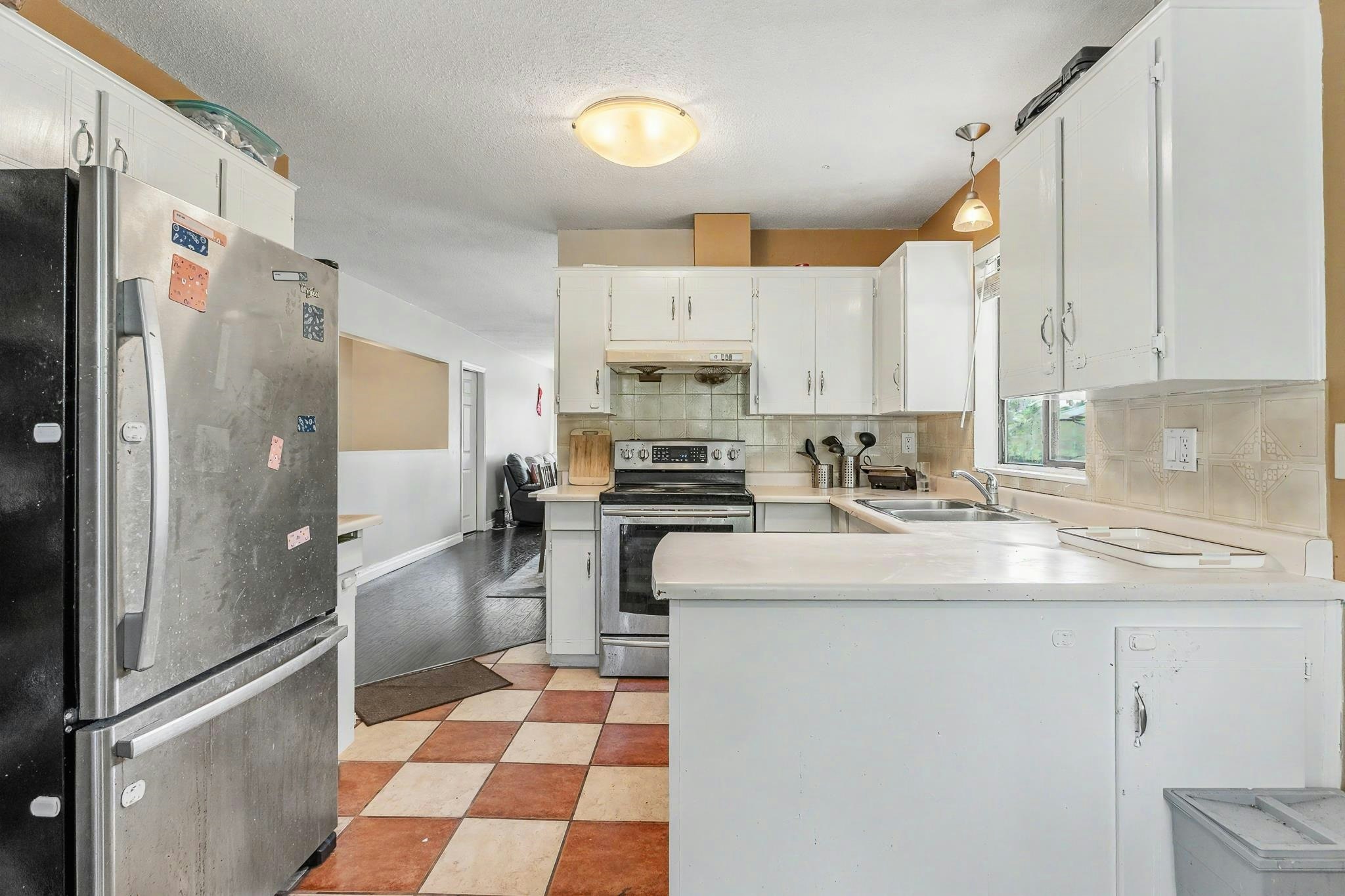 976 Hosmer Court, Coquitlam, BC, V3C 4T8 - 15