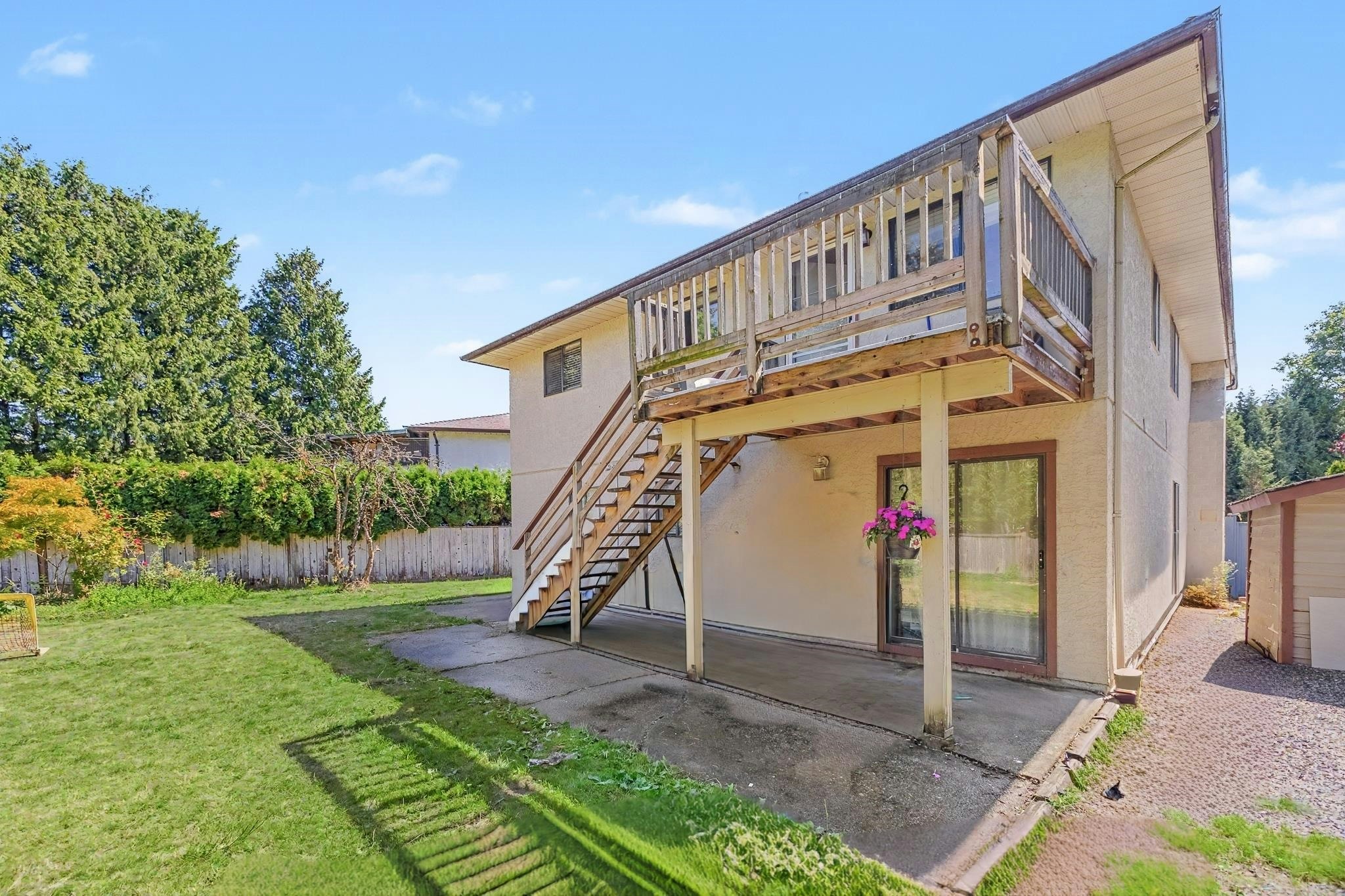 976 Hosmer Court - 5
