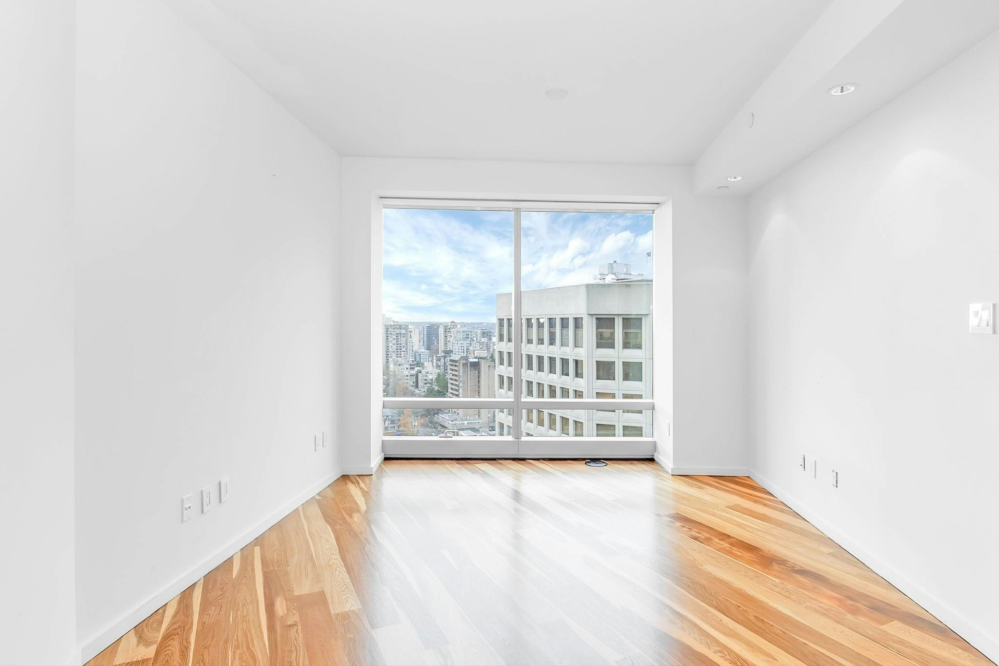 2703-1151 W Georgia Street, Vancouver, BC, V6E 0B3 - 5