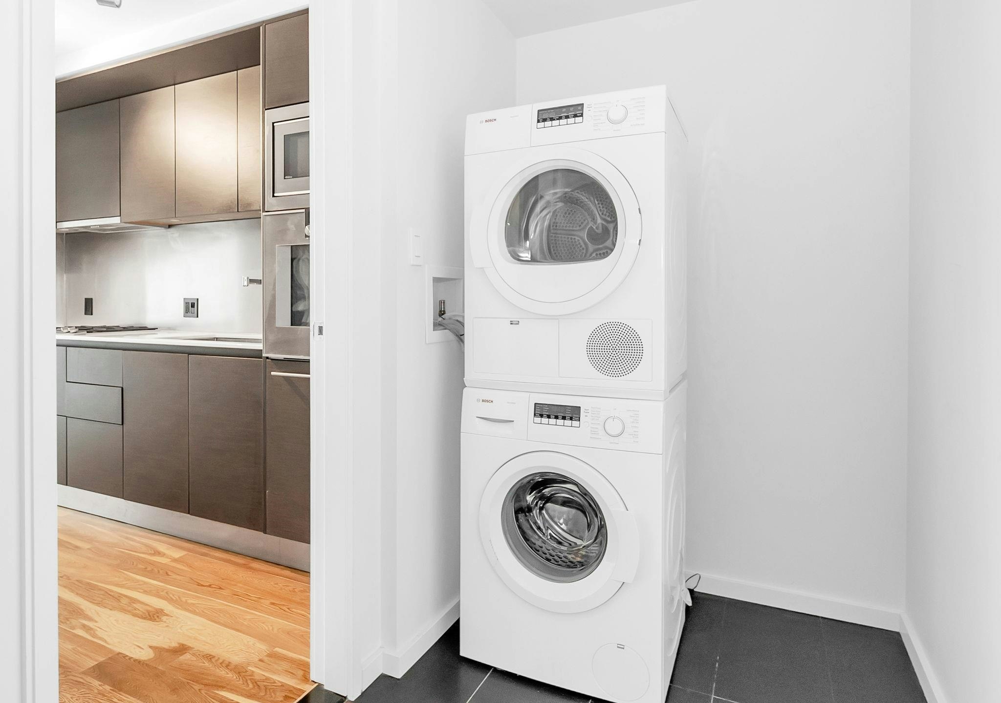 2703-1151 W Georgia Street, Vancouver, BC, V6E 0B3 - 9