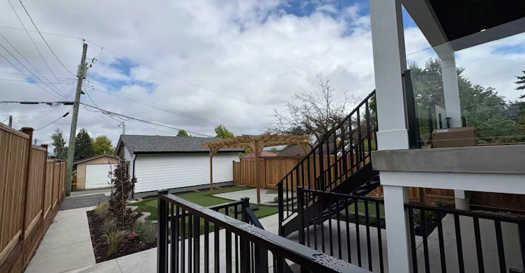 945 E 28th Ave, Vancouver, BC, V5V 2P3 - 3