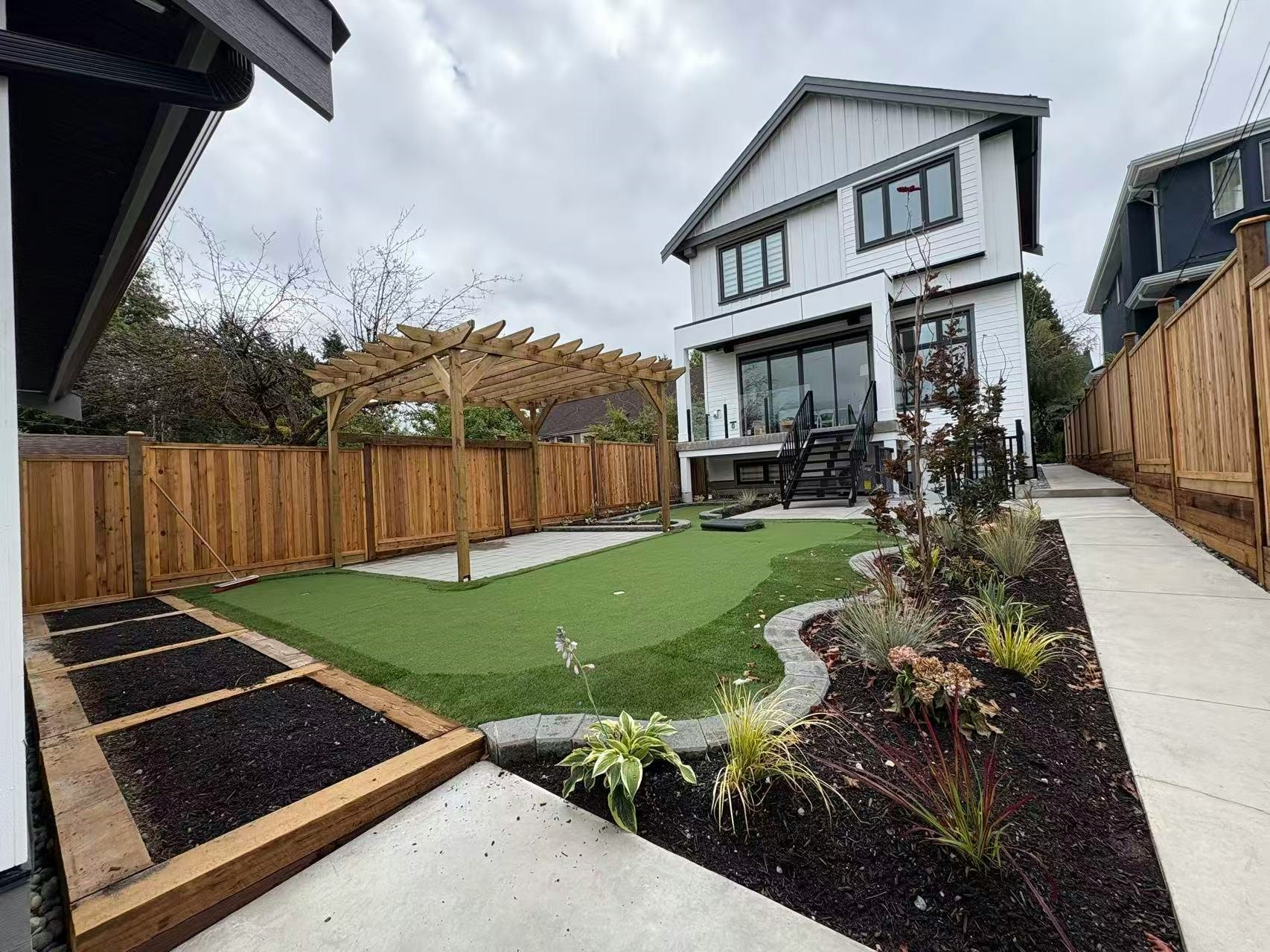 945 E 28th Ave, Vancouver, BC, V5V 2P3 - 2