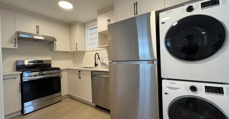 945 E 28th Ave, Vancouver, BC, V5V 2P3 - 4