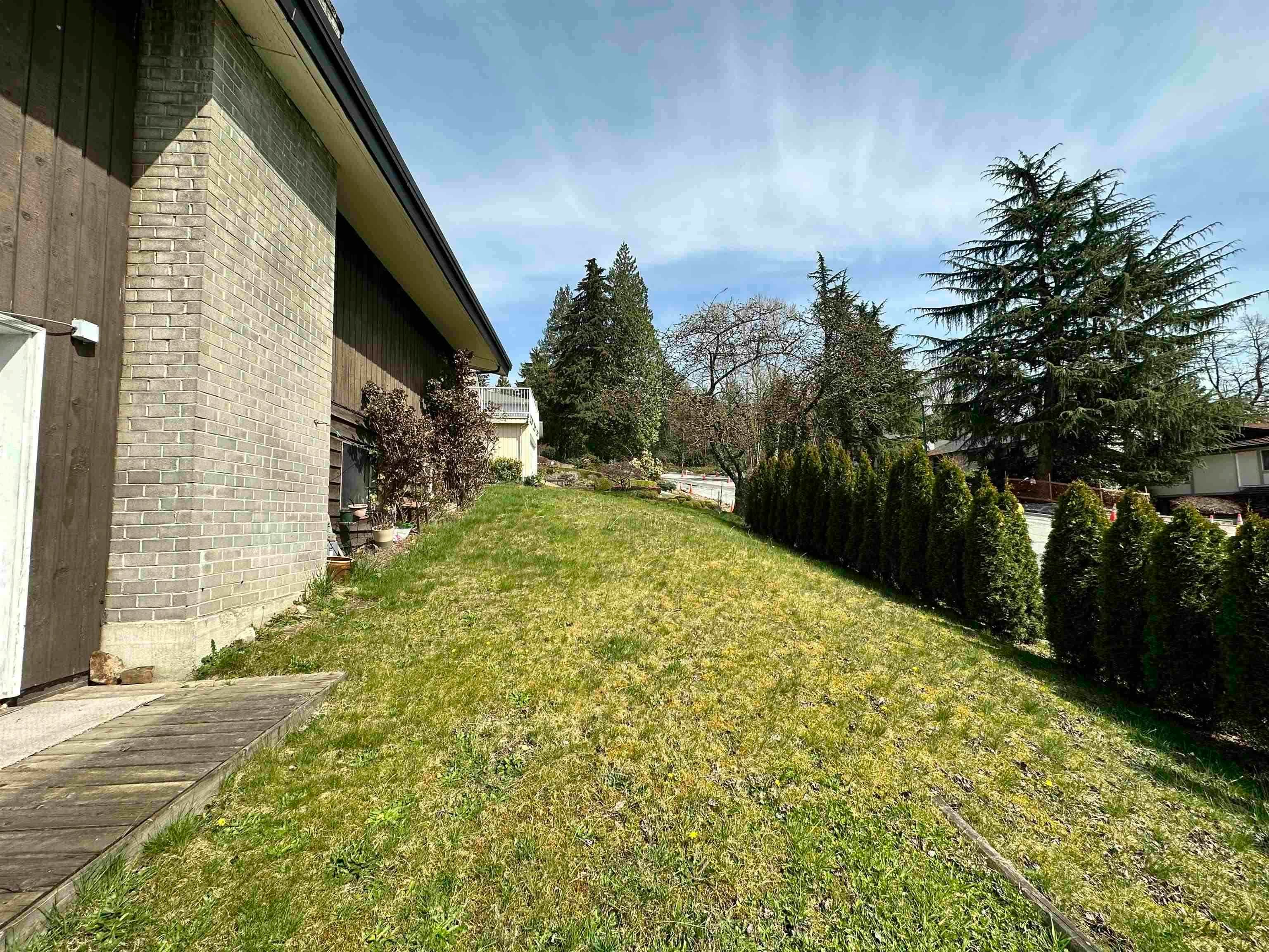 Basement-4897 Patrick Pl, Burnaby, BC, V5J 3A5 - 9