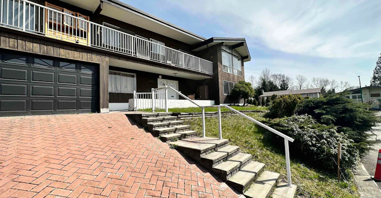 Basement-4897 Patrick Pl, Burnaby, BC, V5J 3A5 - 2