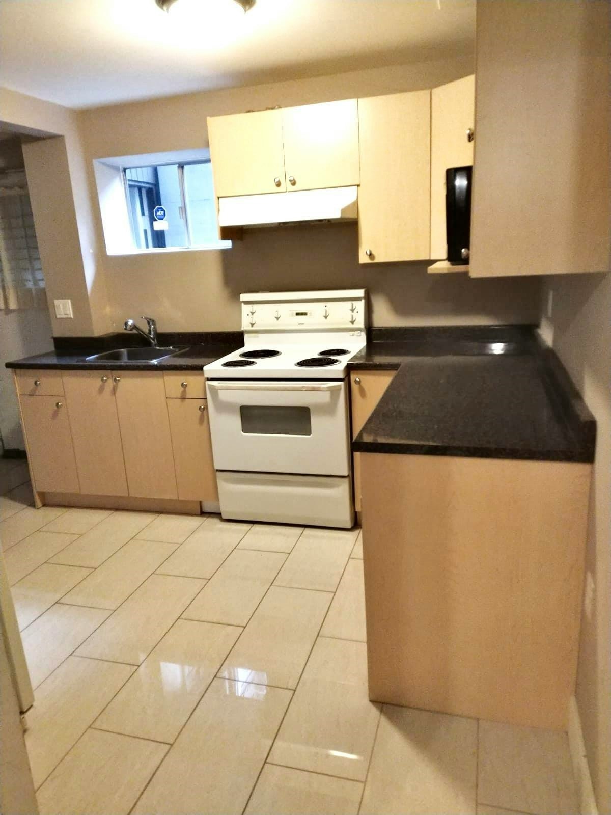 Basement-4897 Patrick Pl, Burnaby, BC, V5J 3A5 - 11