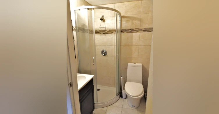Basement-4897 Patrick Pl, Burnaby, BC, V5J 3A5 - 13