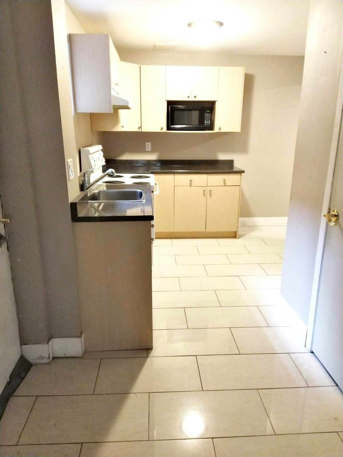 Basement-4897 Patrick Pl, Burnaby, BC, V5J 3A5 - 12