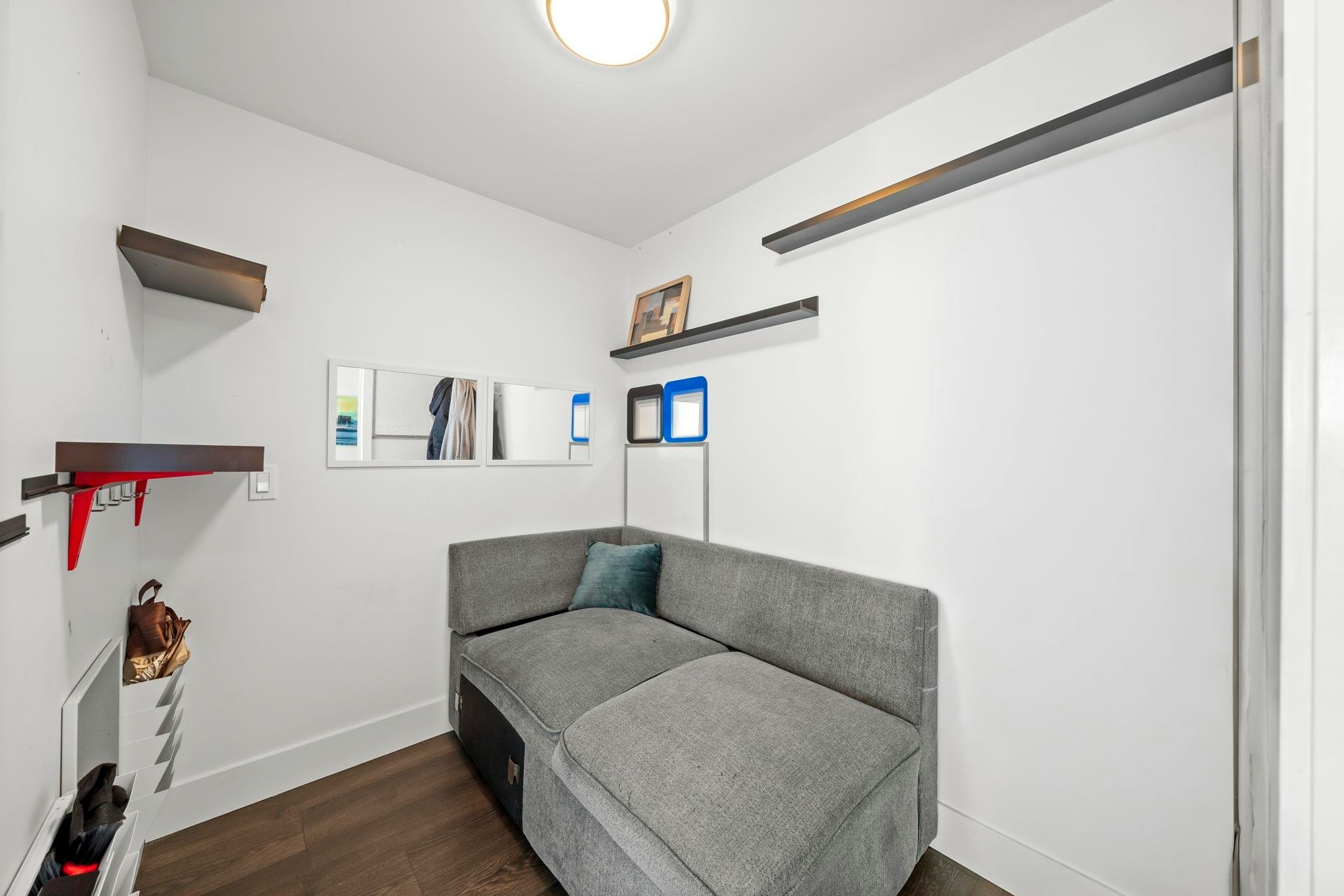 1007-5233 Gilbert Road - 3