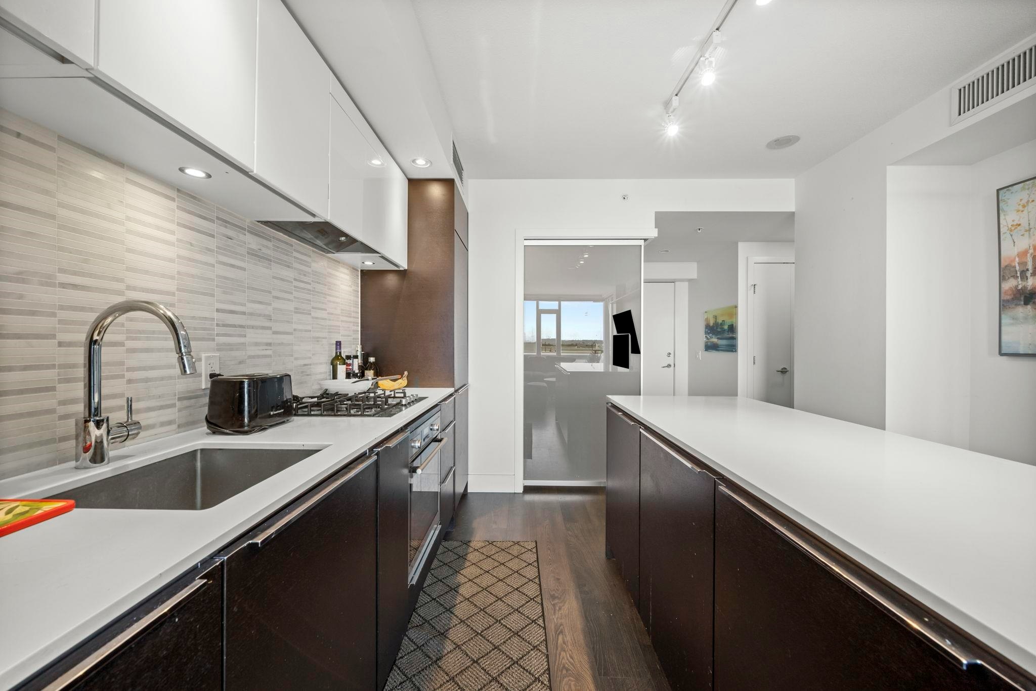 1007-5233 Gilbert Road - 5