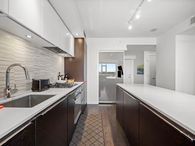 1007-5233 Gilbert Road - 5