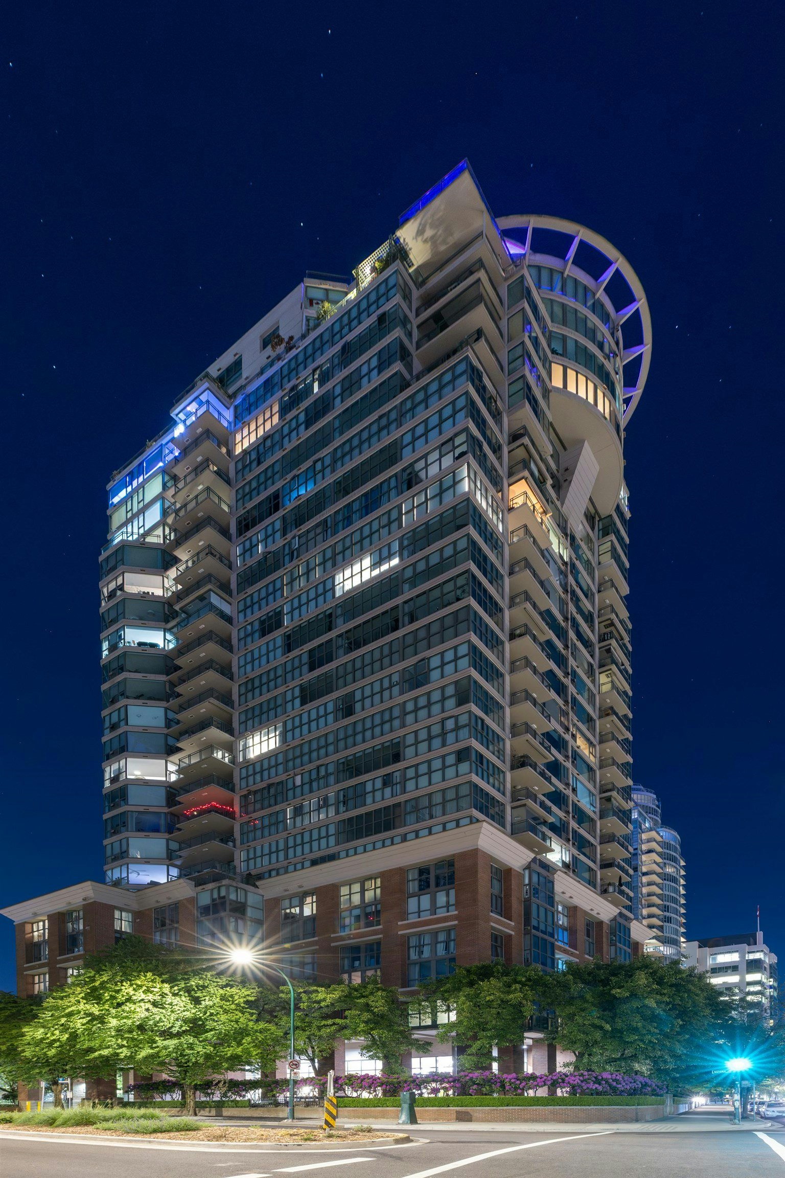 2105-1128 Quebec Street, Vancouver, BC, V6A 4E1