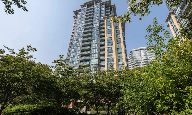 404-13380 108th Avenue