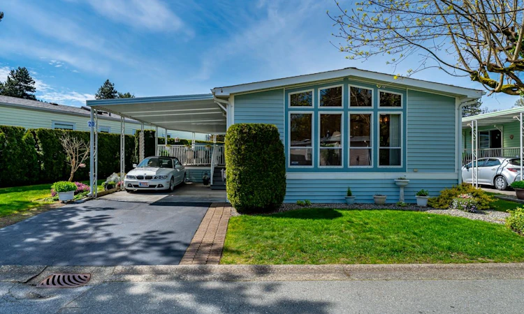 20-145 King Edward Street