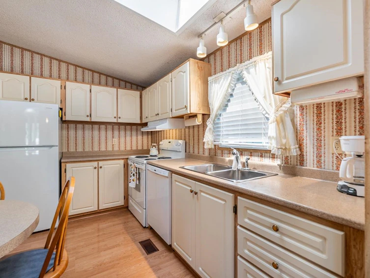 20-145 King Edward Street, Coquitlam, BC, V3K 6L1 - 13