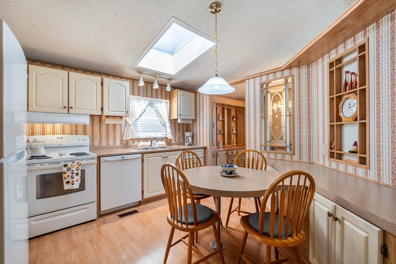 20-145 King Edward Street, Coquitlam, BC, V3K 6L1 - 16