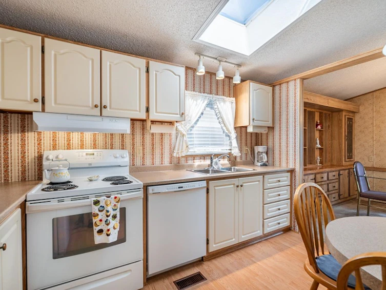 20-145 King Edward Street, Coquitlam, BC, V3K 6L1 - 12