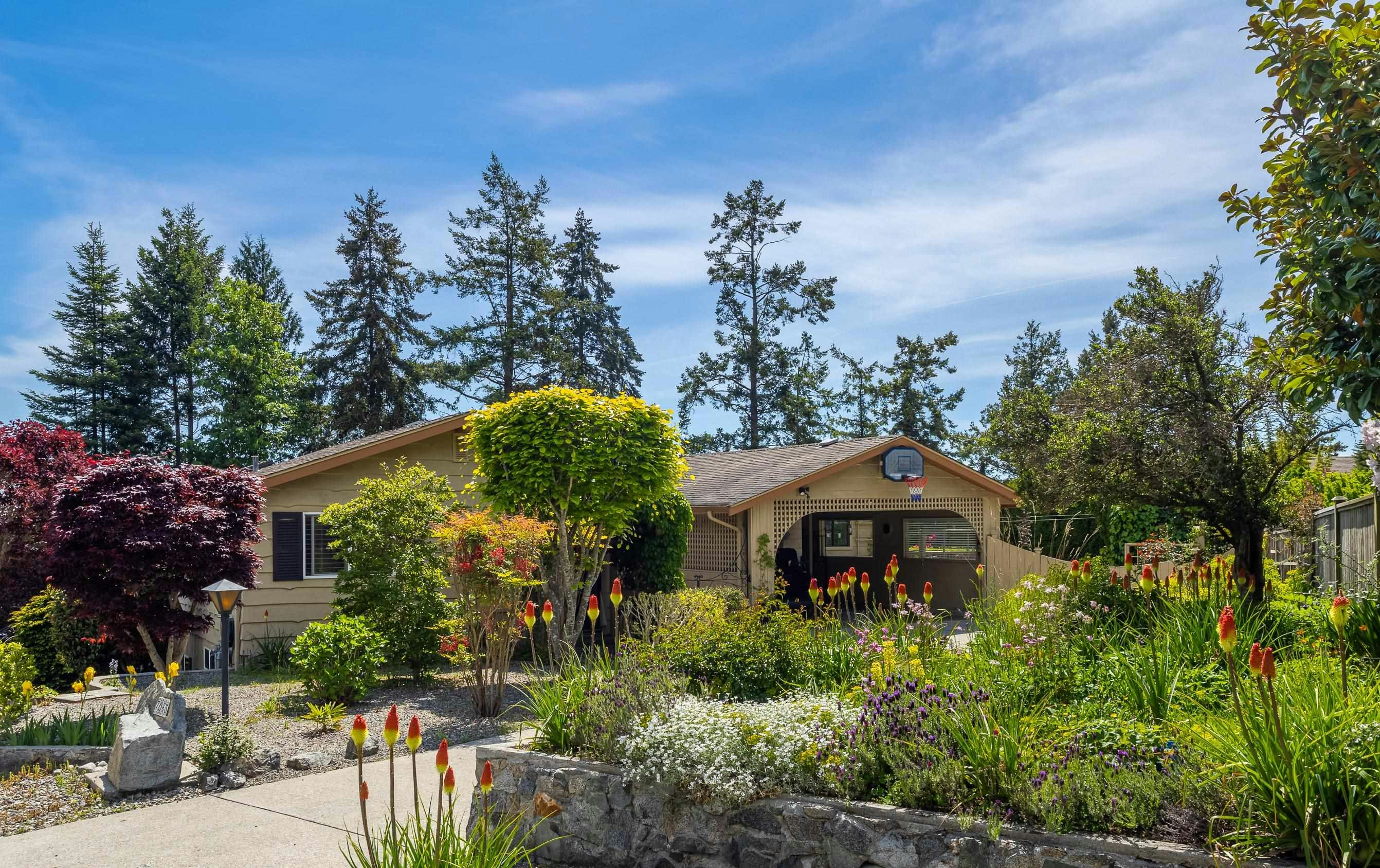 7065 Dale Road, Halfmoon Bay, BC, V7Z 0N2 - 4