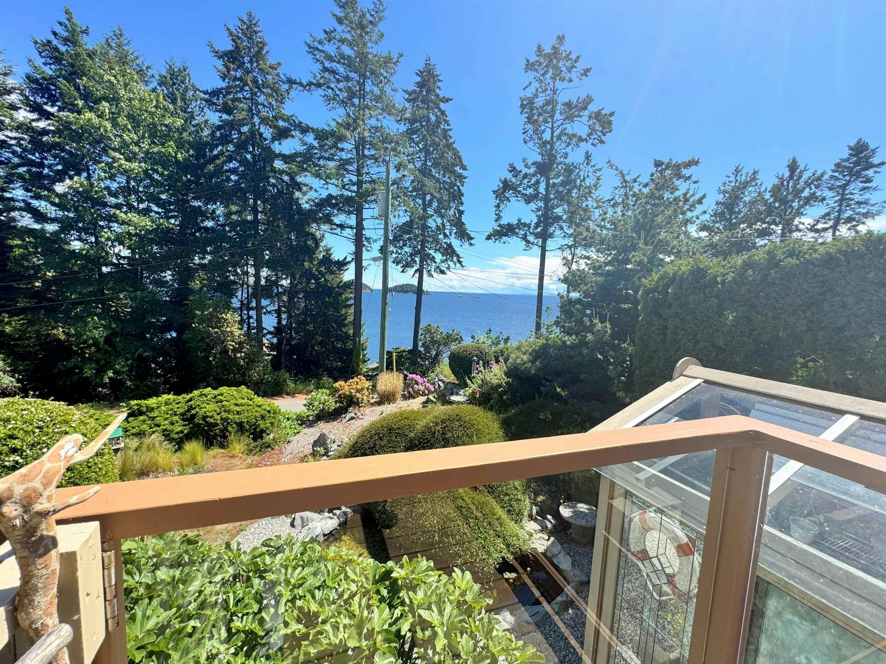 7065 Dale Road, Halfmoon Bay, BC, V7Z 0N2 - 34