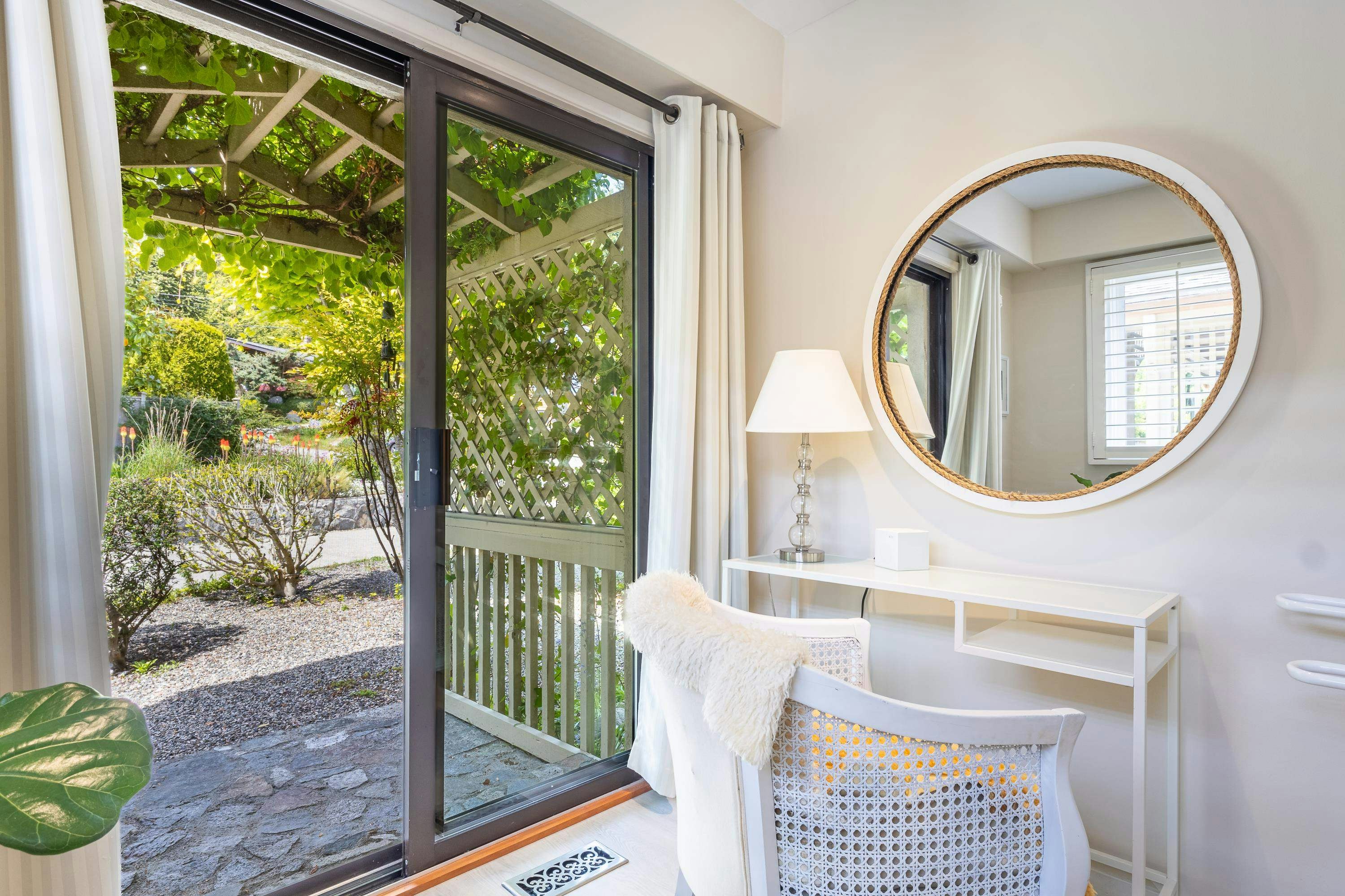 7065 Dale Road, Halfmoon Bay, BC, V7Z 0N2 - 22