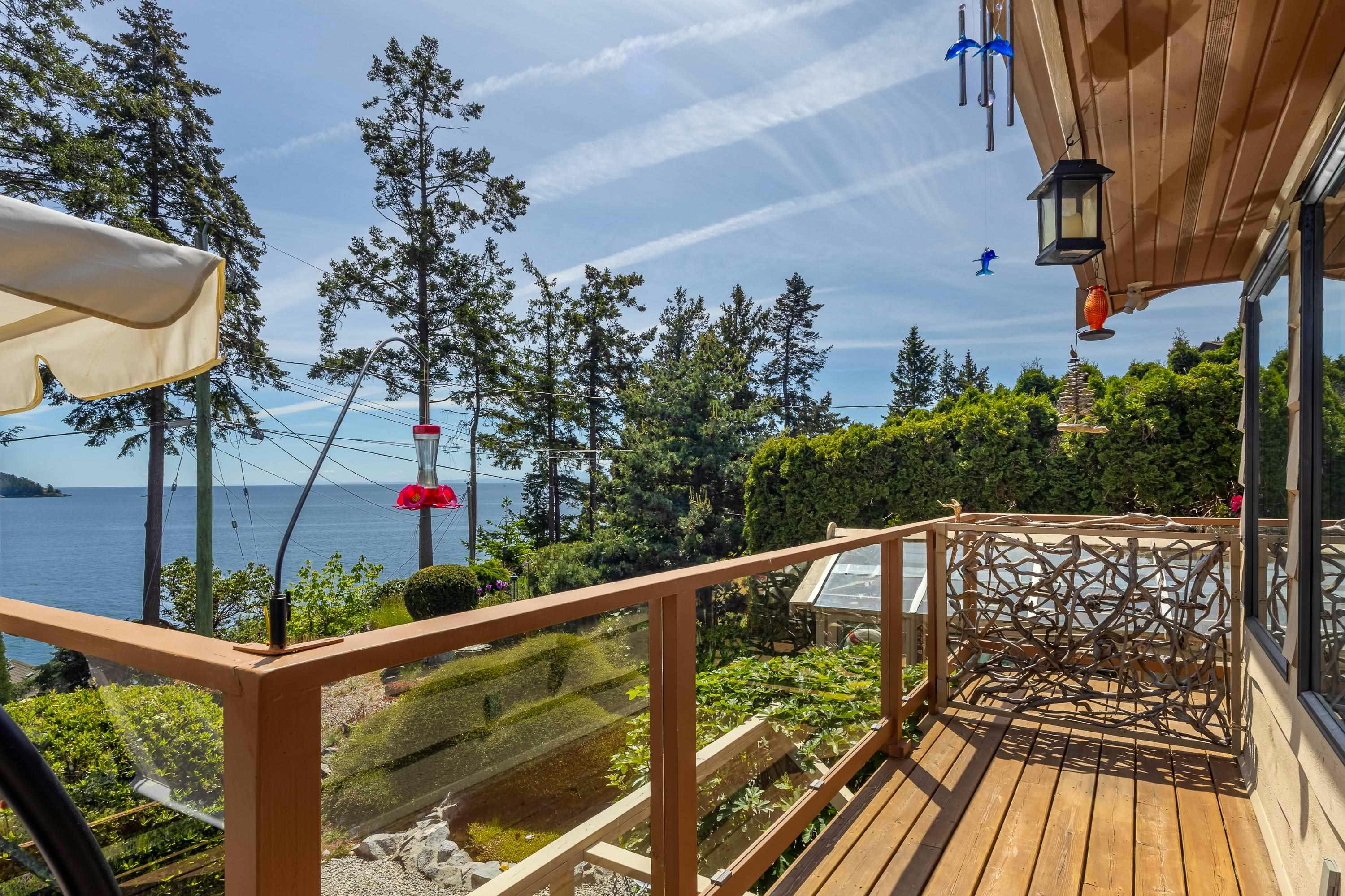 7065 Dale Road, Halfmoon Bay, BC, V7Z 0N2