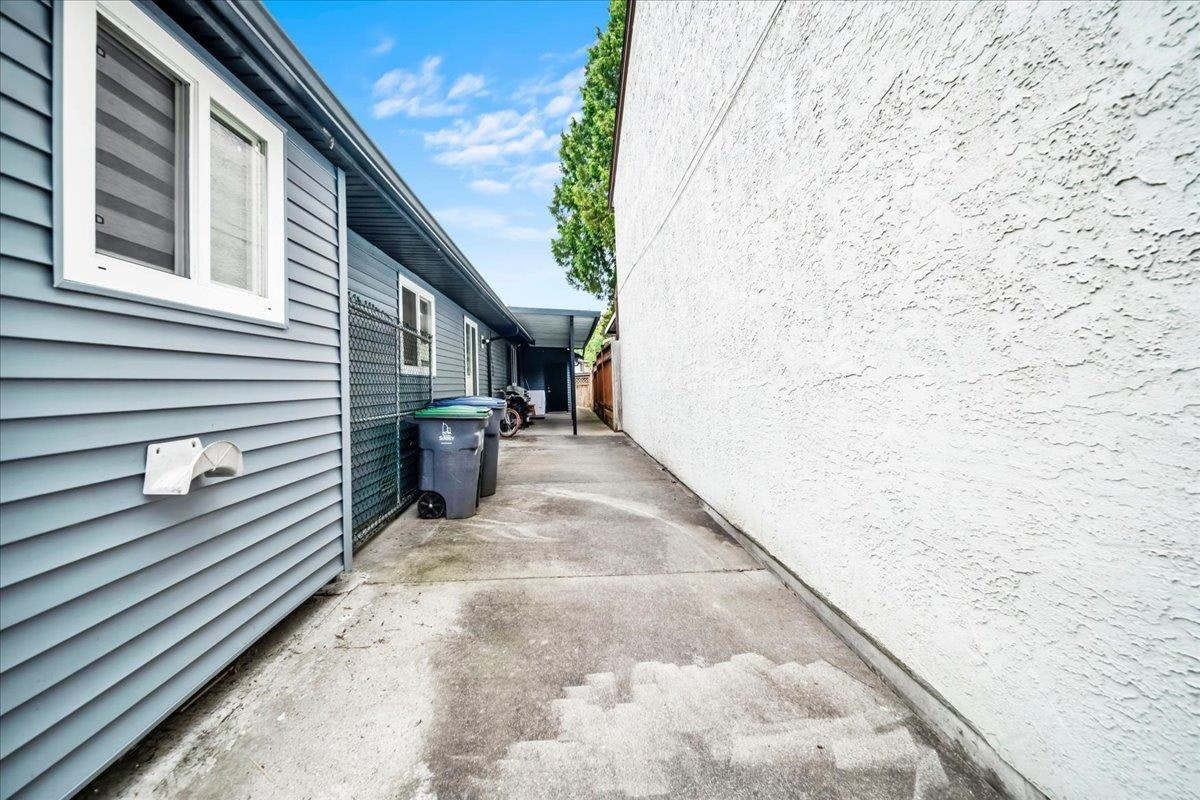 7068 129a Avenue, Surrey, BC, V3W 2V7 - 33