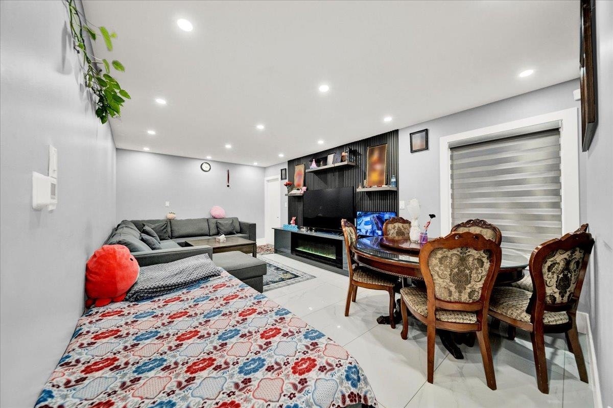 7068 129a Avenue, Surrey, BC, V3W 2V7 - 7