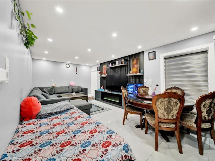 7068 129a Avenue, Surrey, BC, V3W 2V7 - 7